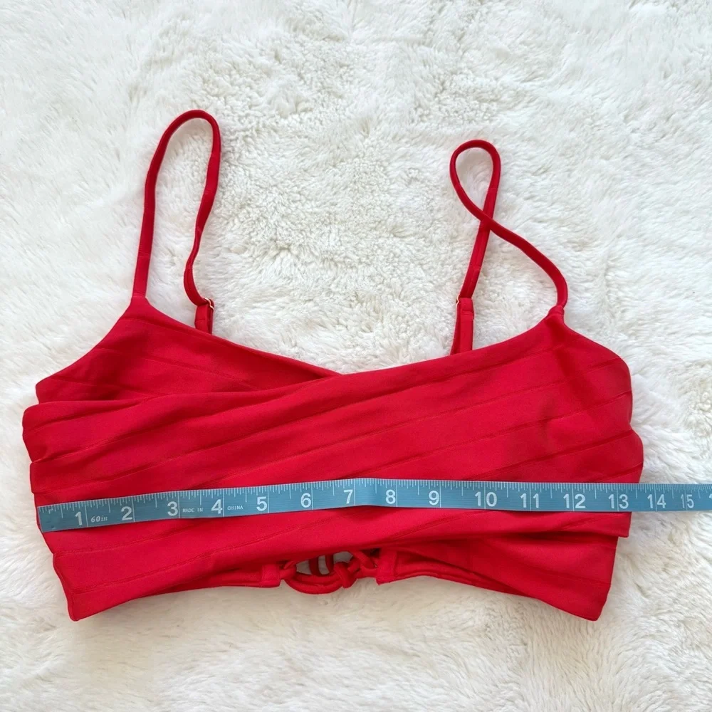 NEW!! Beach Bunny women swim top size M Retail 225$